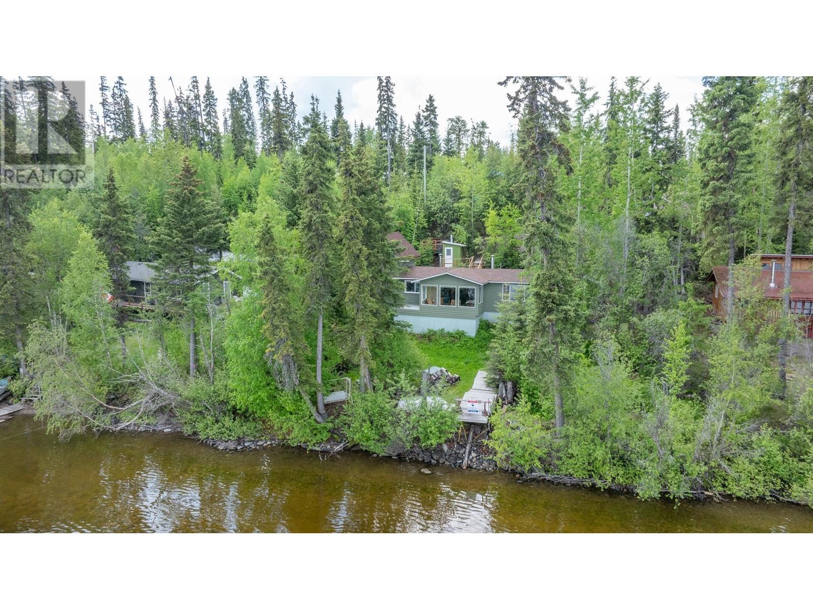 52200 LLOYD DRIVE, Cluculz Lake, British Columbia