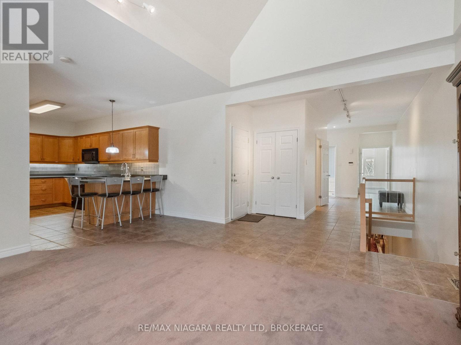Property at 2270 STONEHAVEN AVENUE E image 4