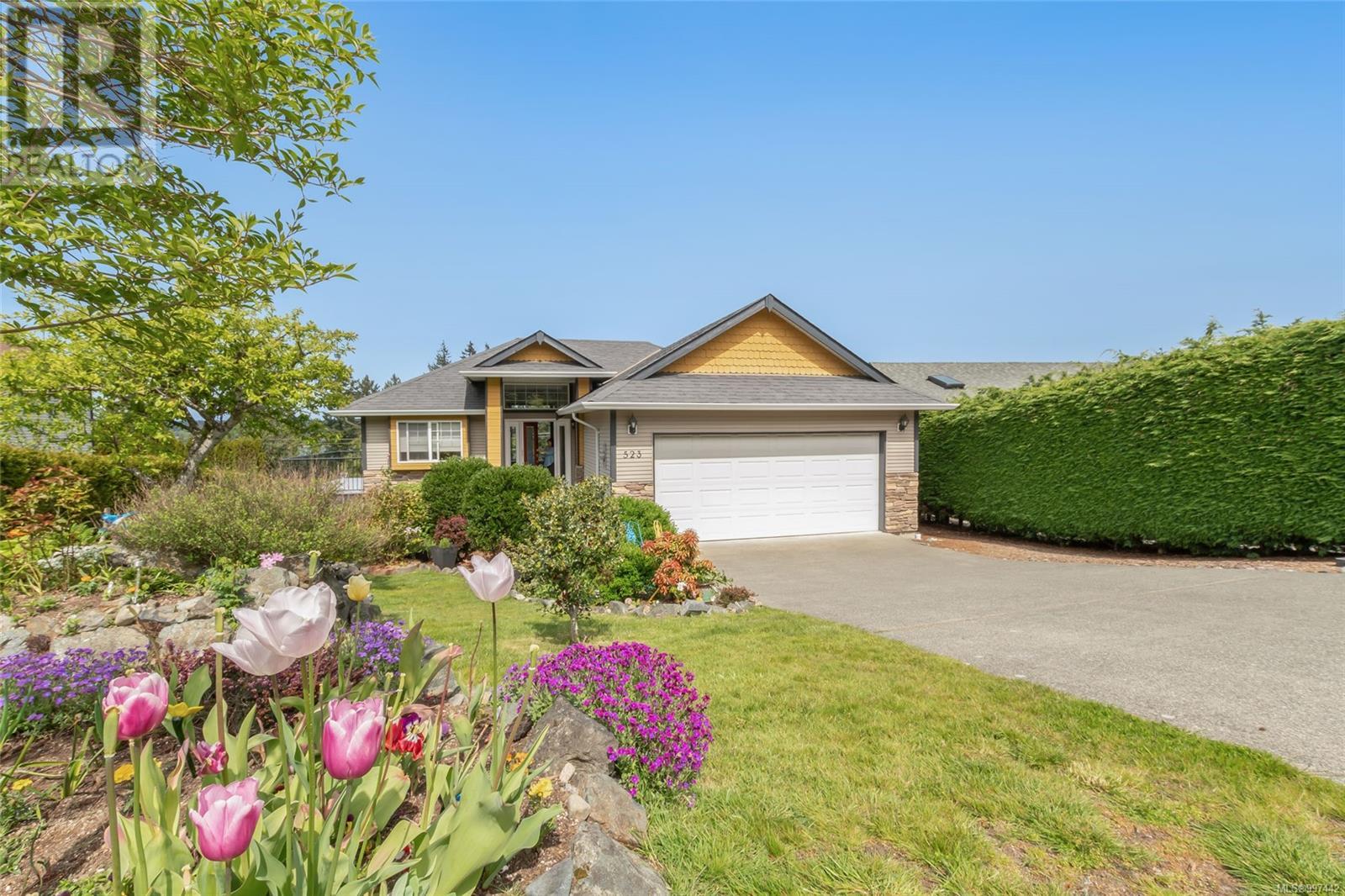 Property at 523 Louise Rd image 1