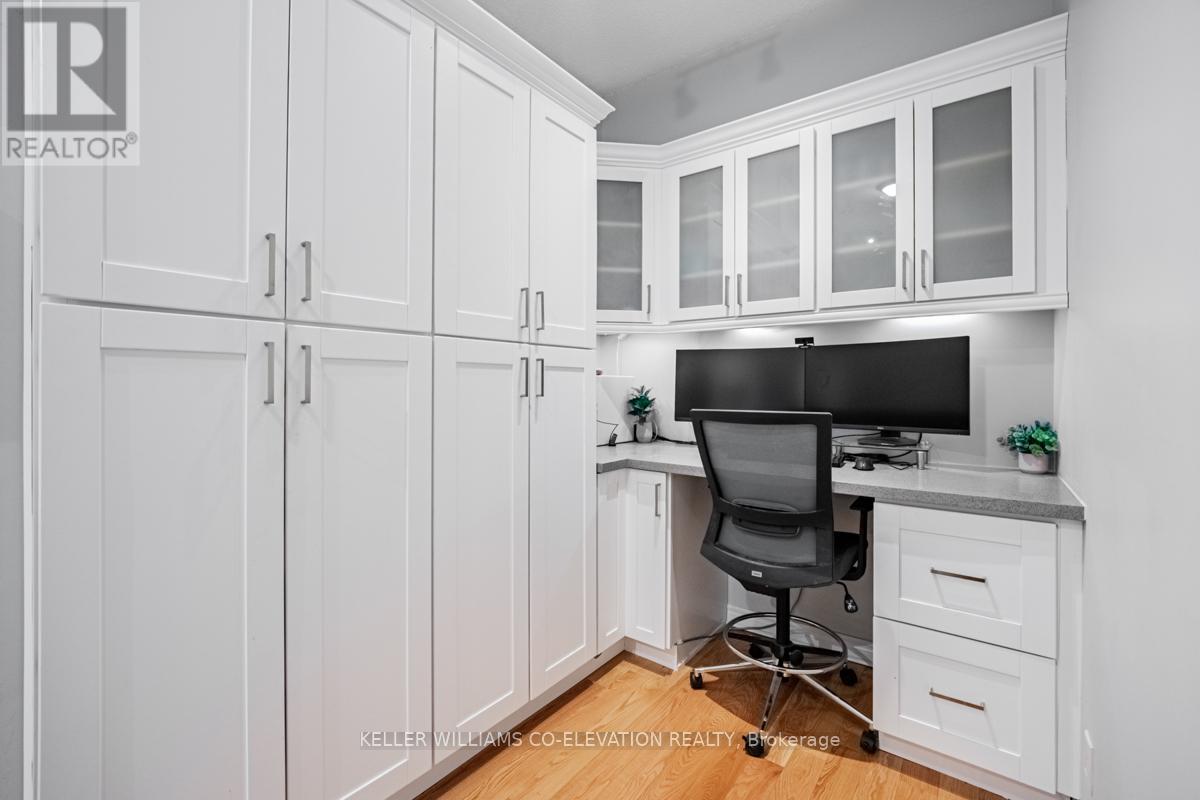 109 - 330 Princess Royal Drive, Mississauga, Ontario  L5B 4P7 - Photo 11 - W12093173