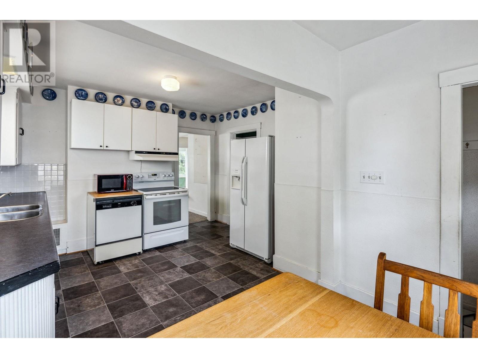 Listing Picture 17 of 40 : 8321 SHAUGHNESSY STREET, Vancouver / 溫哥華 - 魯藝地產 Yvonne Lu Group - MLS Medallion Club Member