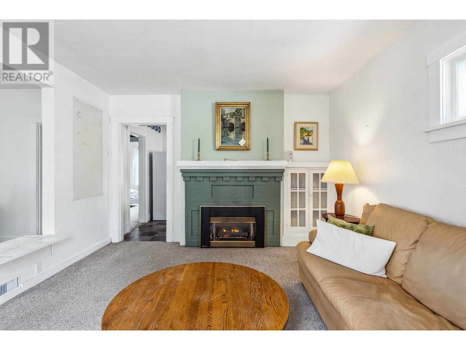 Listing Picture 6 of 40 : 8321 SHAUGHNESSY STREET, Vancouver / 溫哥華 - 魯藝地產 Yvonne Lu Group - MLS Medallion Club Member