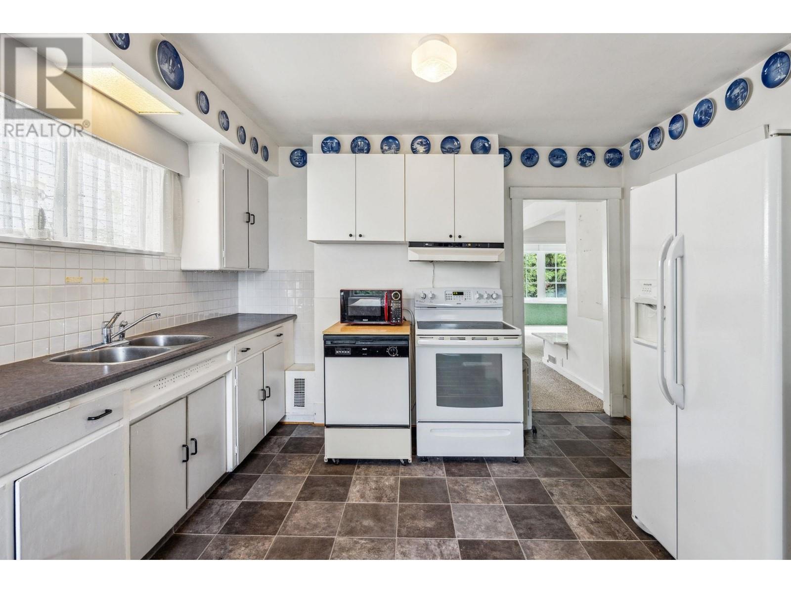 Listing Picture 14 of 40 : 8321 SHAUGHNESSY STREET, Vancouver / 溫哥華 - 魯藝地產 Yvonne Lu Group - MLS Medallion Club Member