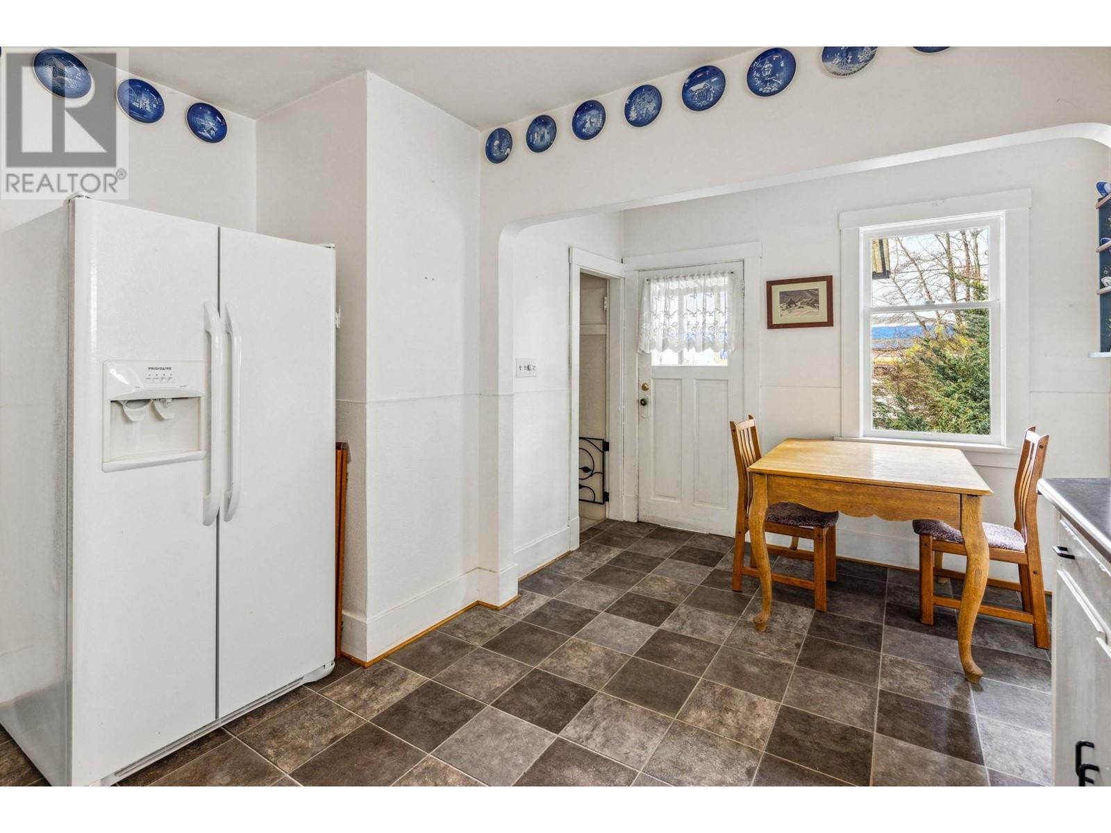 Listing Picture 16 of 40 : 8321 SHAUGHNESSY STREET, Vancouver / 溫哥華 - 魯藝地產 Yvonne Lu Group - MLS Medallion Club Member