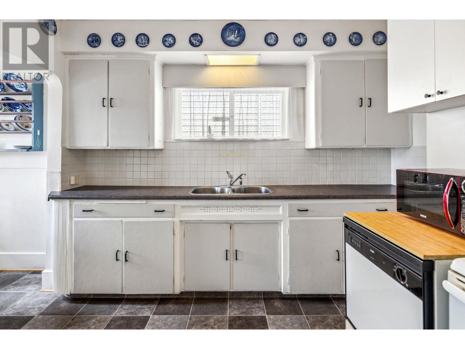 Listing Picture 13 of 40 : 8321 SHAUGHNESSY STREET, Vancouver / 溫哥華 - 魯藝地產 Yvonne Lu Group - MLS Medallion Club Member