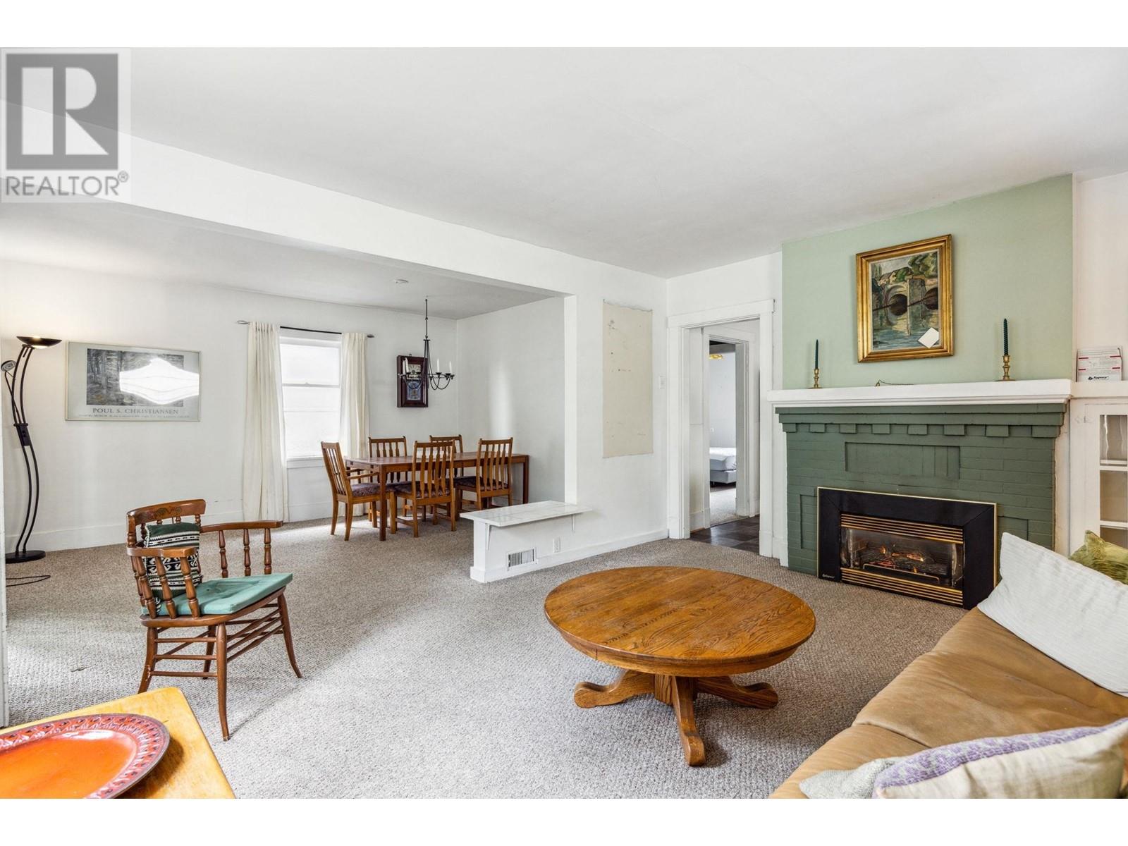 Listing Picture 7 of 40 : 8321 SHAUGHNESSY STREET, Vancouver / 溫哥華 - 魯藝地產 Yvonne Lu Group - MLS Medallion Club Member