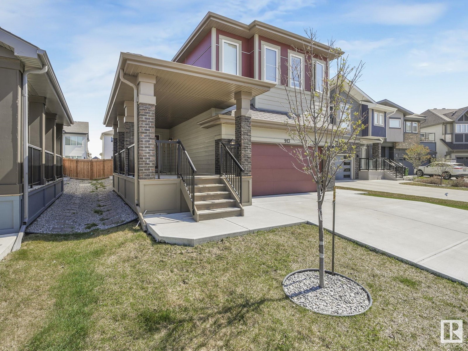 Property at 913 173A ST SW image 1
