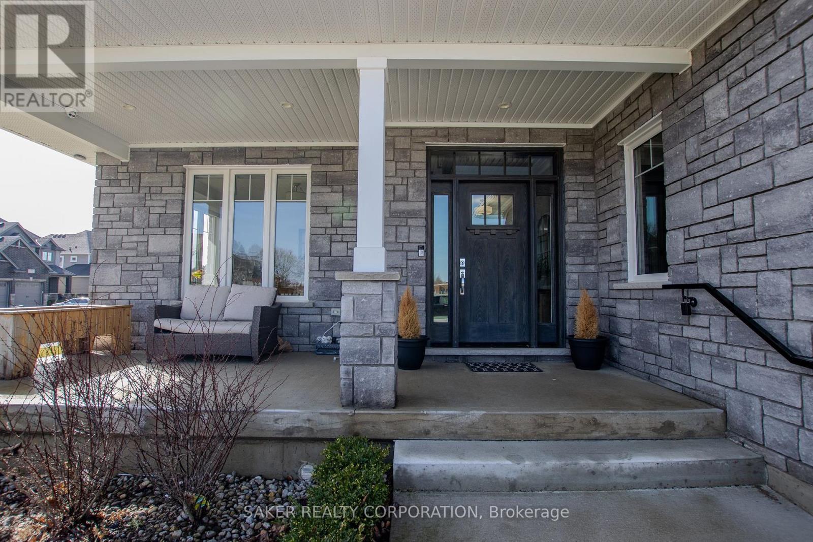 178 Acton Street, Strathroy-Caradoc, Ontario  N7G 0C7 - Photo 6 - X12063590
