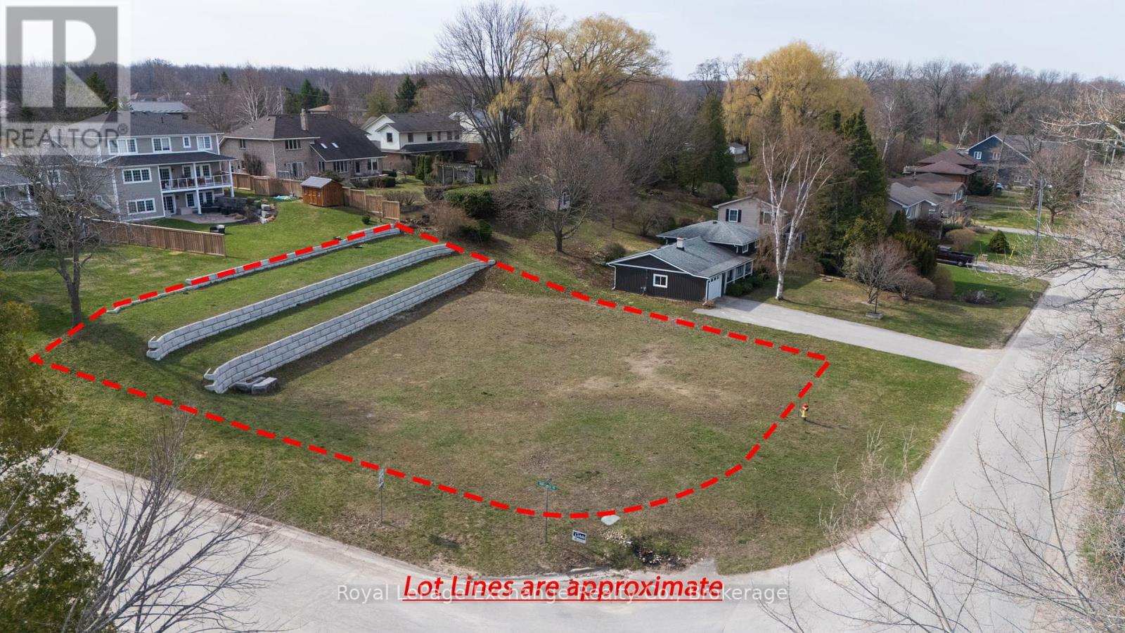 31 Boiler Beach Road, Huron-Kinloss, Ontario  N2Z 2L6 - Photo 2 - X12122392