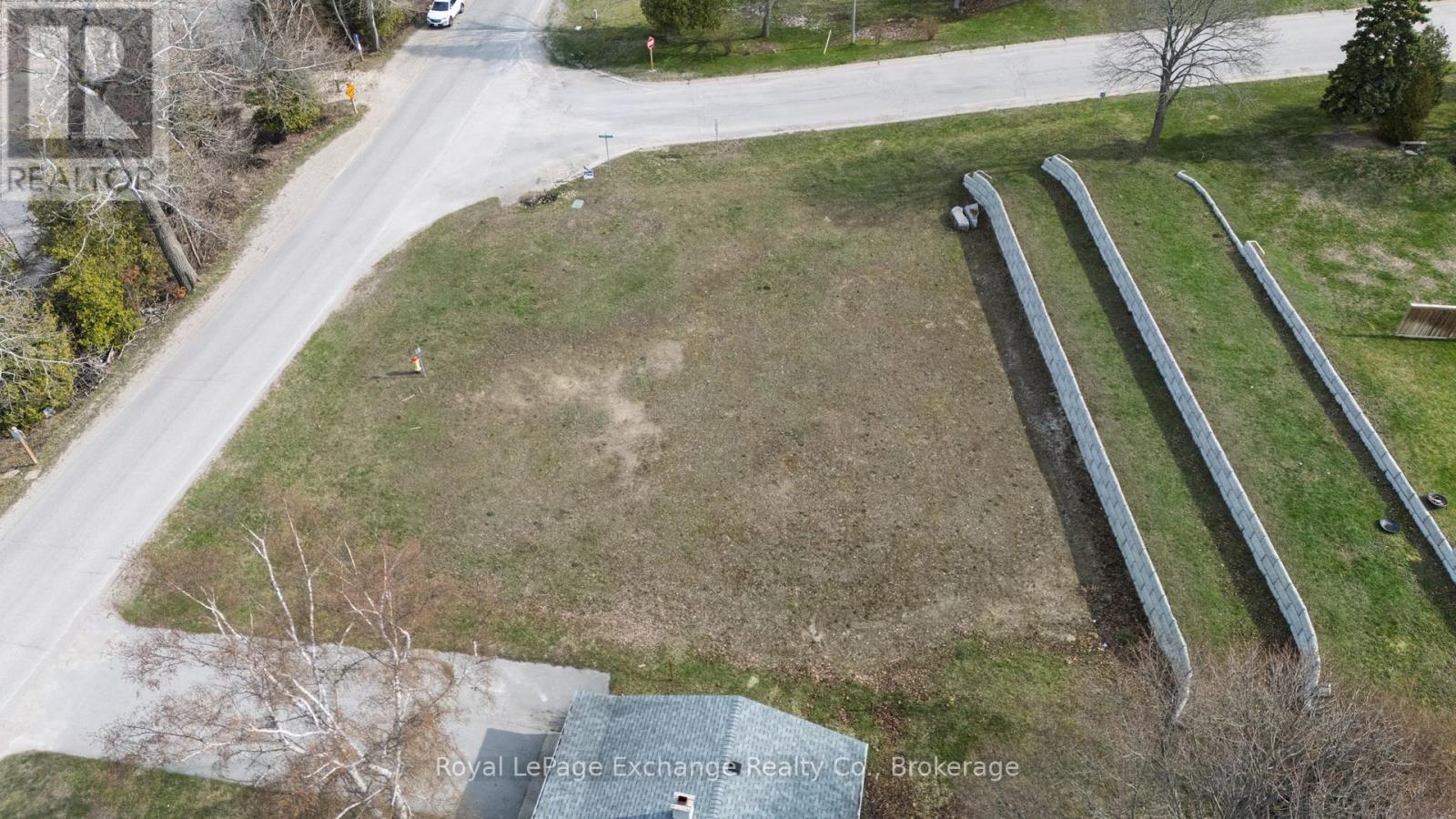 31 Boiler Beach Road, Huron-Kinloss, Ontario  N2Z 2L6 - Photo 6 - X12122392