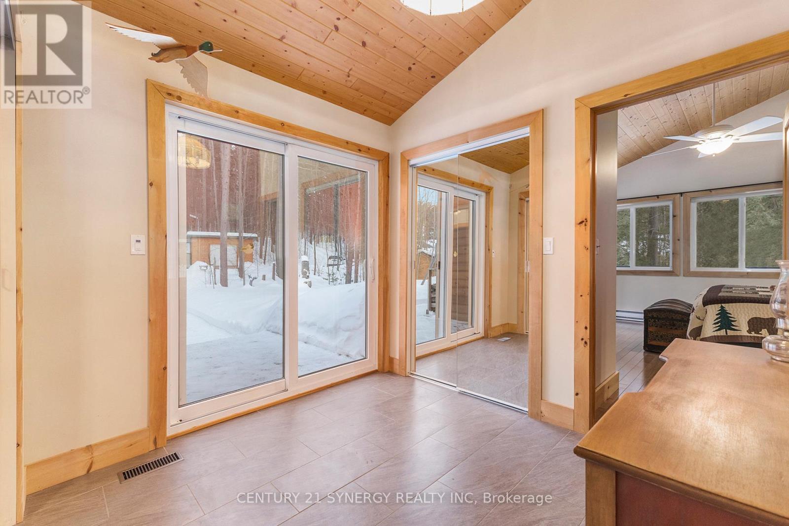 631 Golden Lyn Way, Bonnechere Valley, Ontario  K0J 1X0 - Photo 4 - X12122417