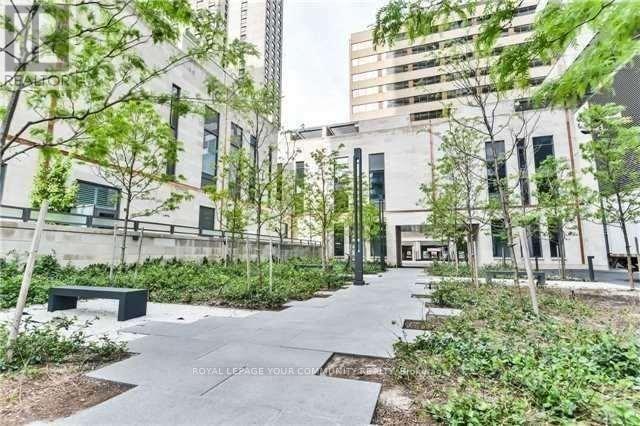 908 - 65 St Mary Street, Toronto, Ontario  M5S 0A6 - Photo 3 - C12122421
