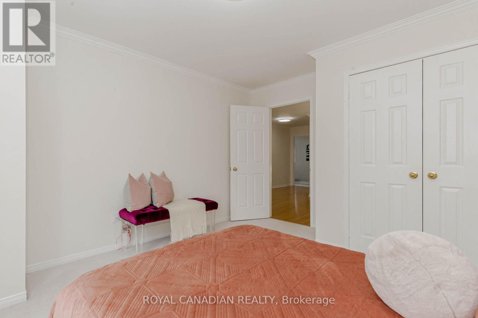 2452 Pathfinder Drive, Burlington, Ontario  L7L 6X9 - Photo 37 - W12122416