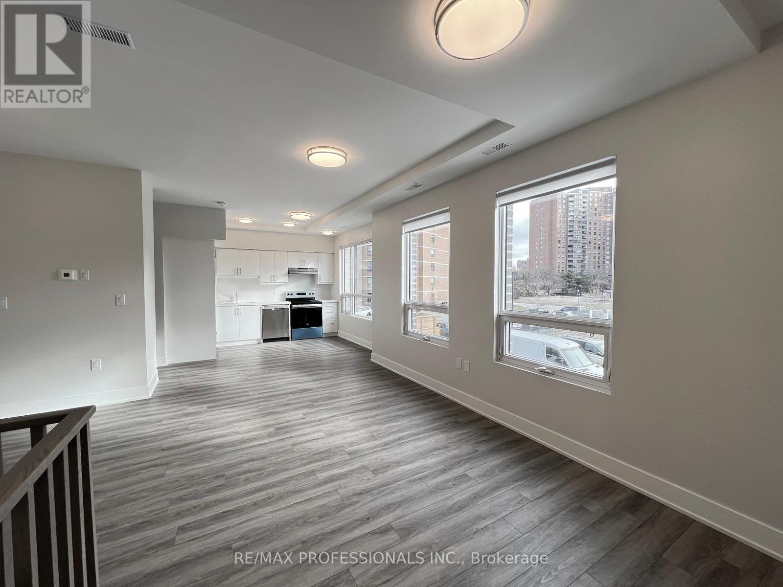 120 - 62 Dixfield Drive, Toronto (Eringate-Centennial-West Deane), Ontario  M9C 3W1 - Photo 7 - W12122422