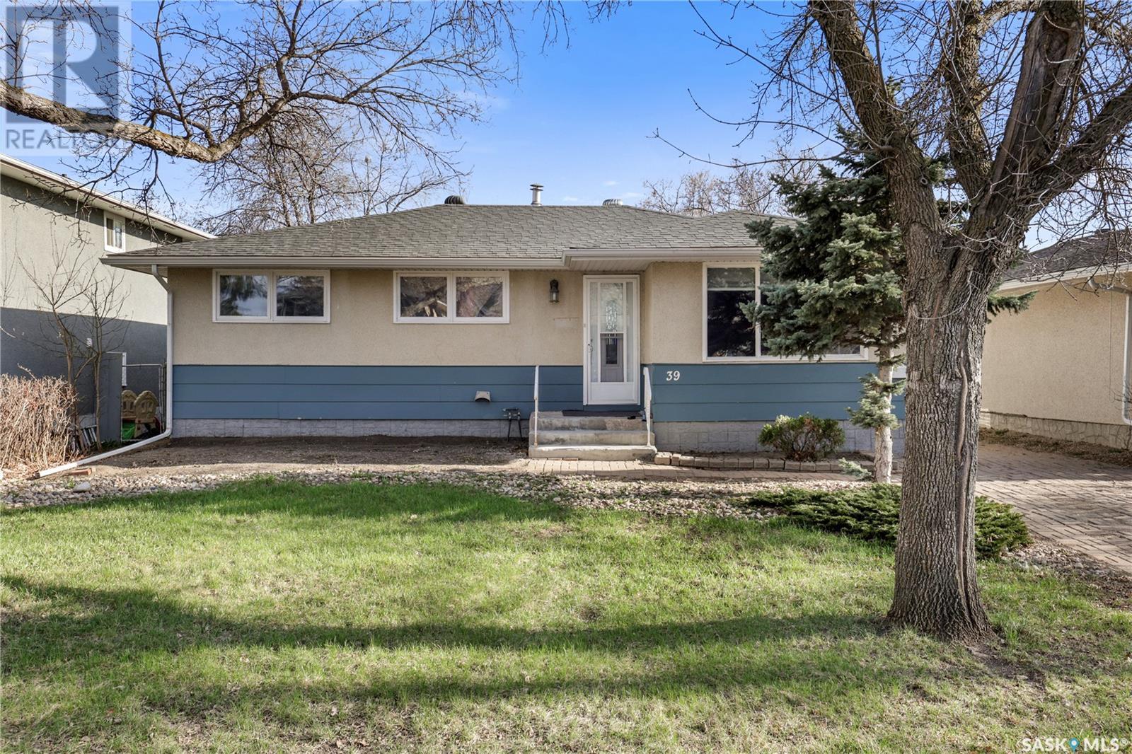 Property at 39 FUHRMANN CRESCENT image 1