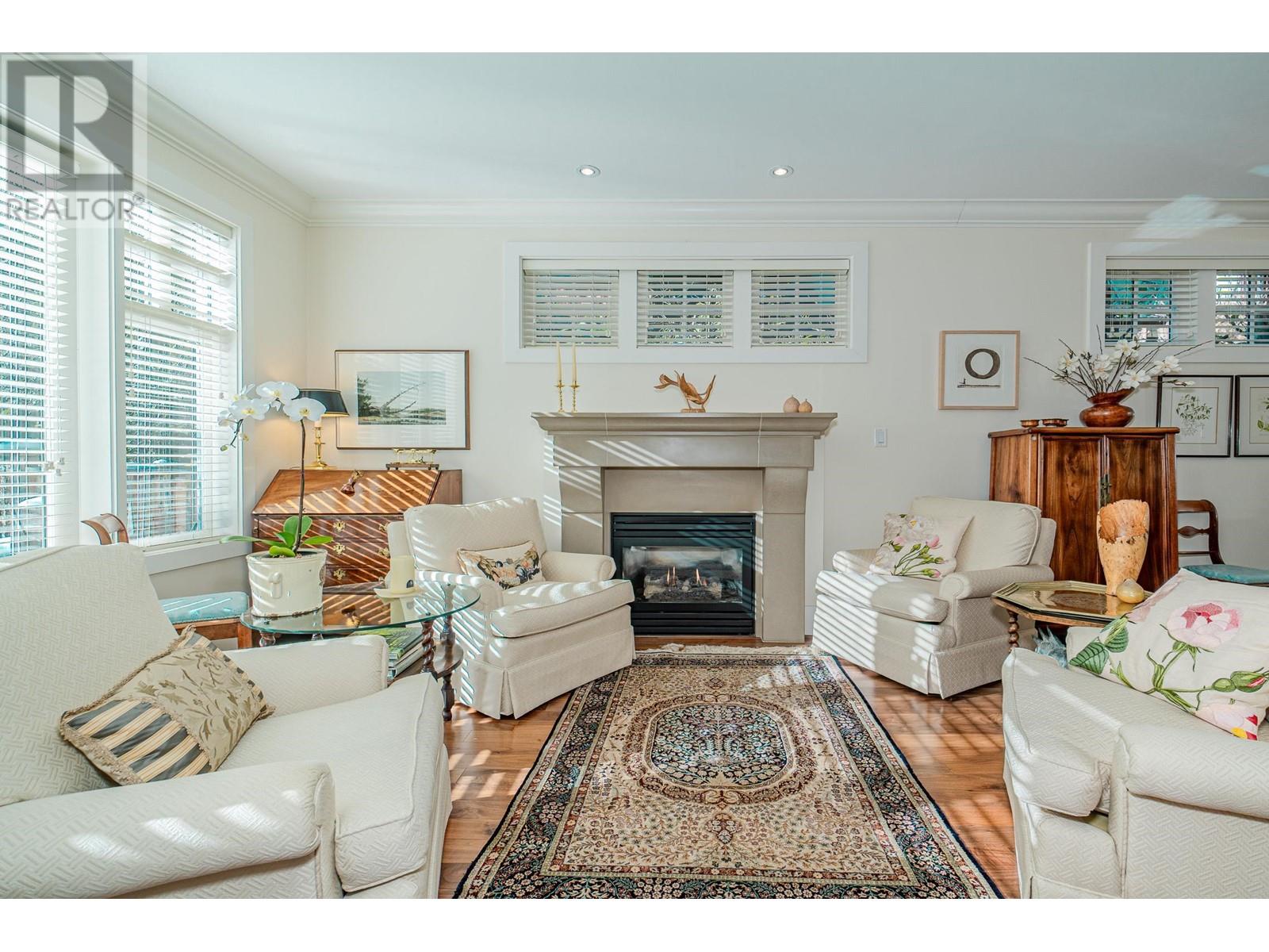 Property at 2129 GORDON AVENUE image 4