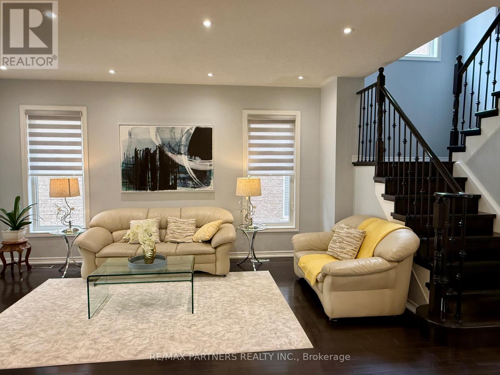 Property at 277 MAVRINAC BOULEVARD image 2