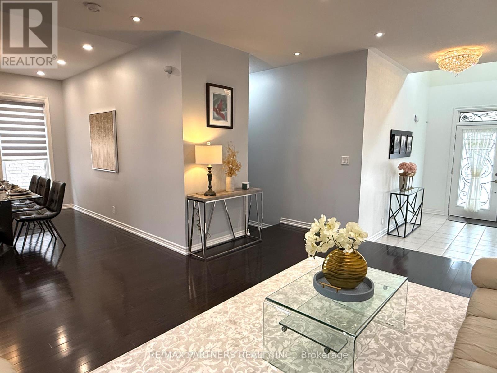 Property at 277 MAVRINAC BOULEVARD image 4