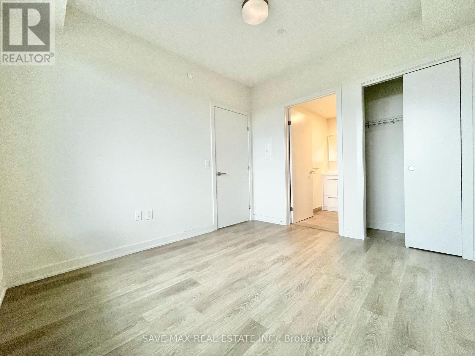 1020 - 212 King William Street, Hamilton, Ontario  L8R 3P2 - Photo 9 - X12121503