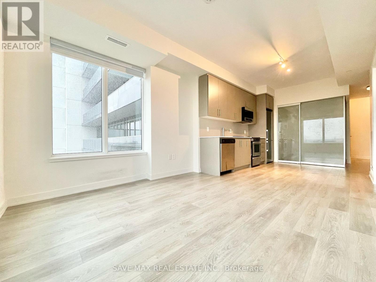 1020 - 212 King William Street, Hamilton, Ontario  L8R 3P2 - Photo 2 - X12121503