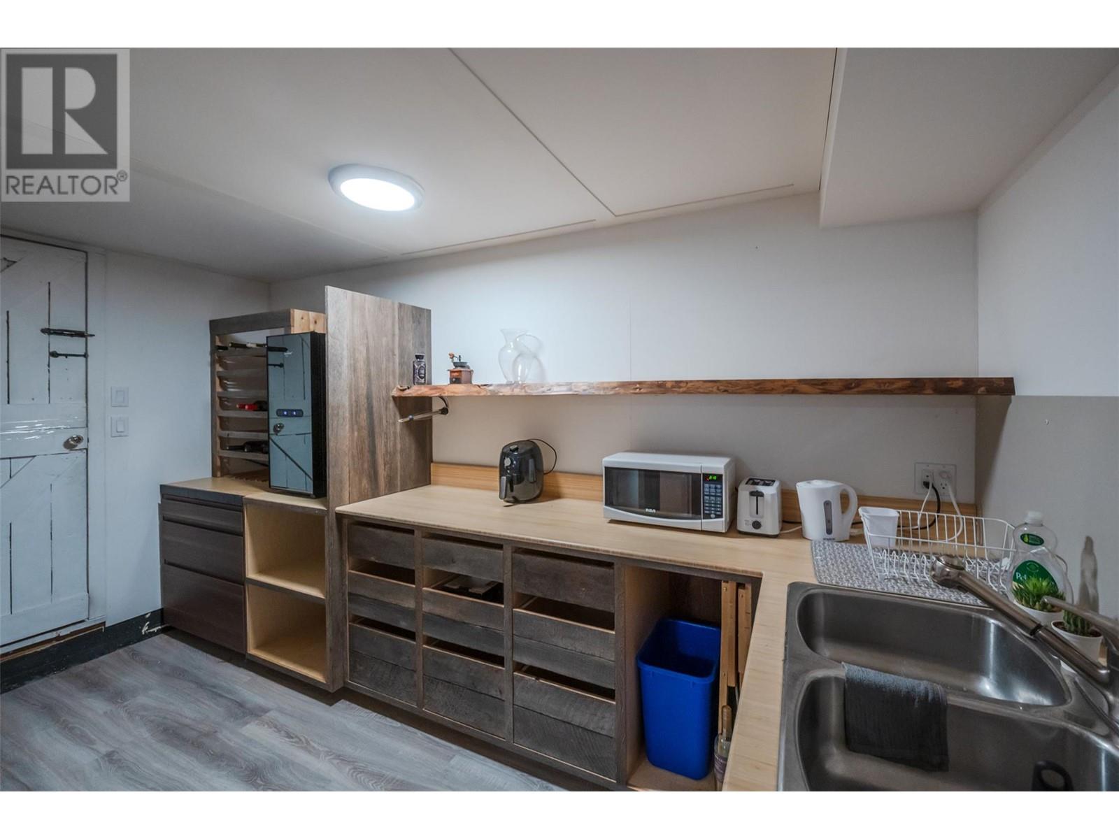 Property at 3909 GARTRELL Road image 4