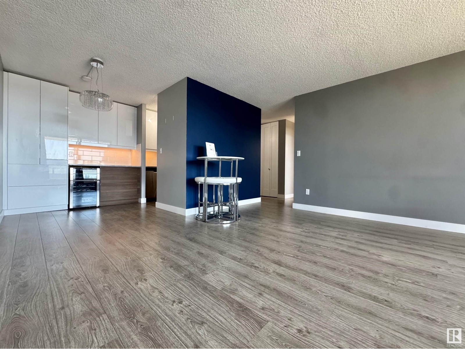 Property at #401 13910 STONY PLAIN RD NW image 1