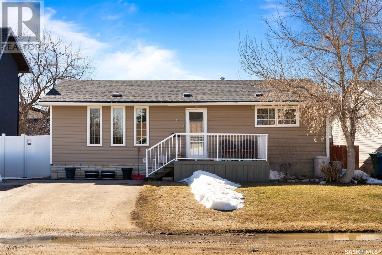 Property at 316 Elder STREET image 2