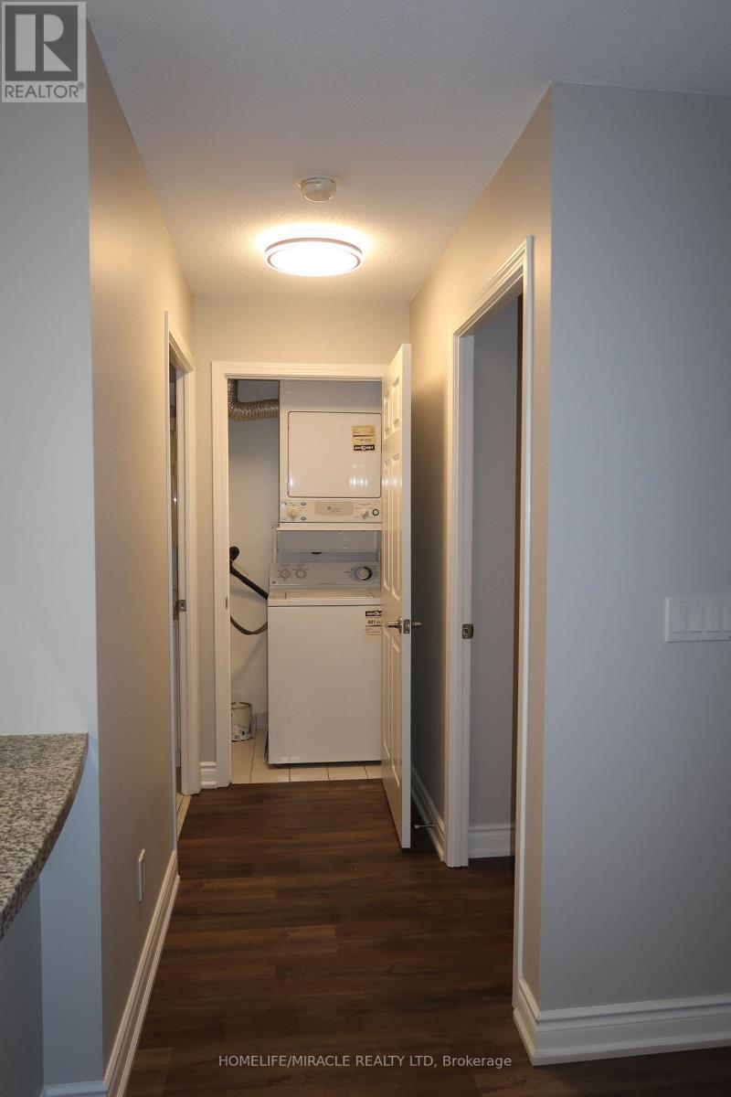 1801 - 4889 Kimbermount Avenue, Mississauga, Ontario  L5M 7R9 - Photo 5 - W12122445