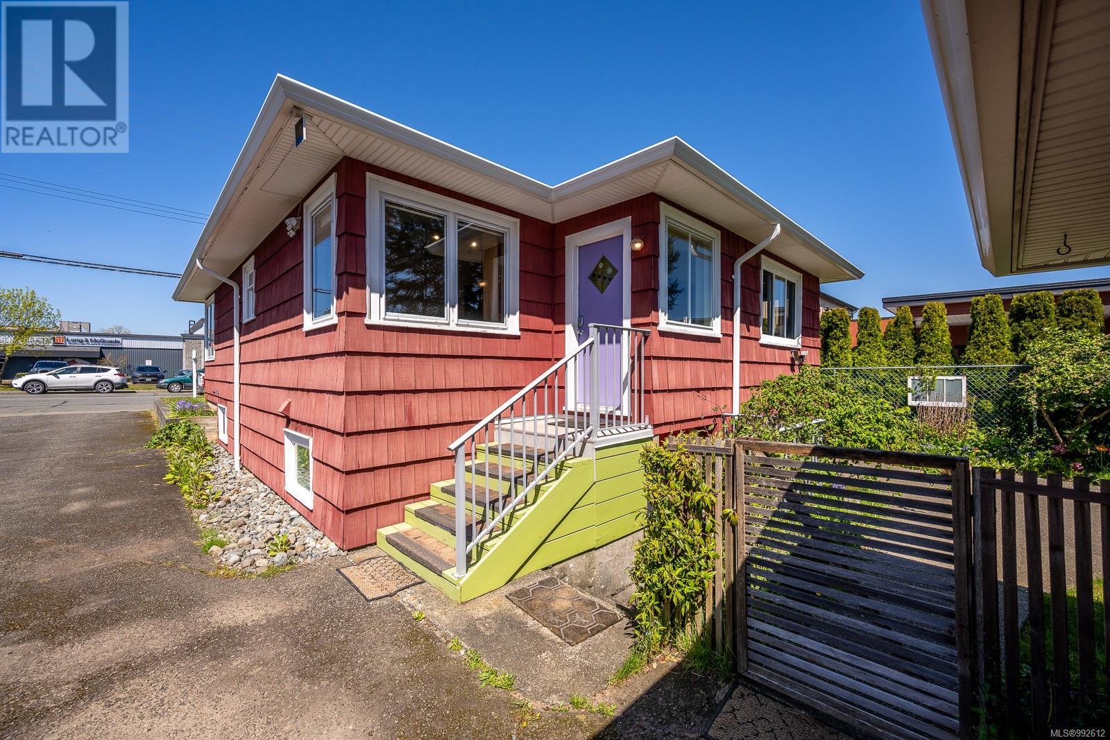 380 10th St, Courtenay, British Columbia  V9N 1P5 - Photo 4 - 992612