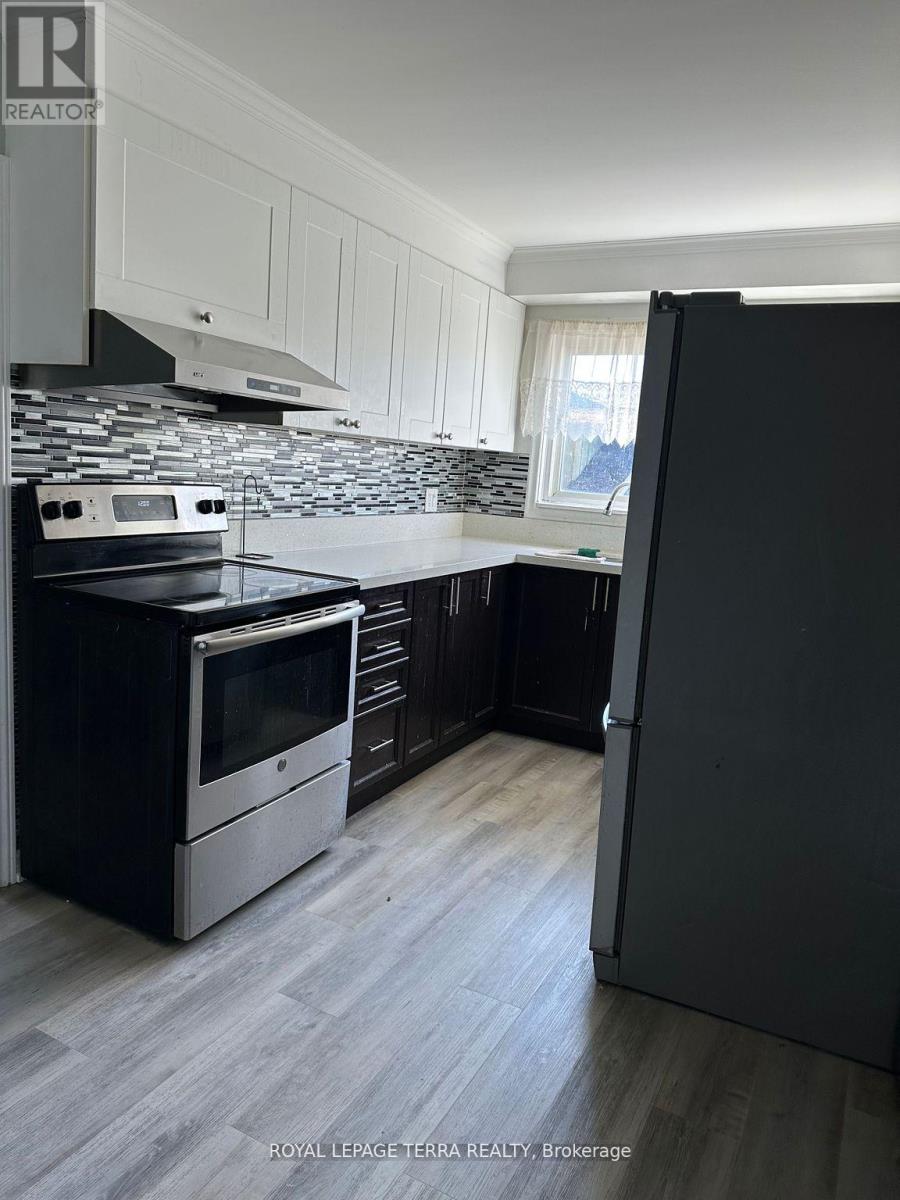 7384 Heximer Avenue, Niagara Falls, Ontario  L2G 4T4 - Photo 5 - X12122436