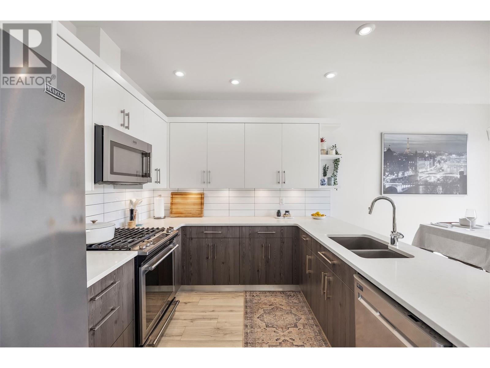 Property at 216 BELMONTE Street image 2