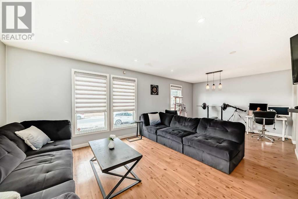 Property at 3419 38 Street NE image 4