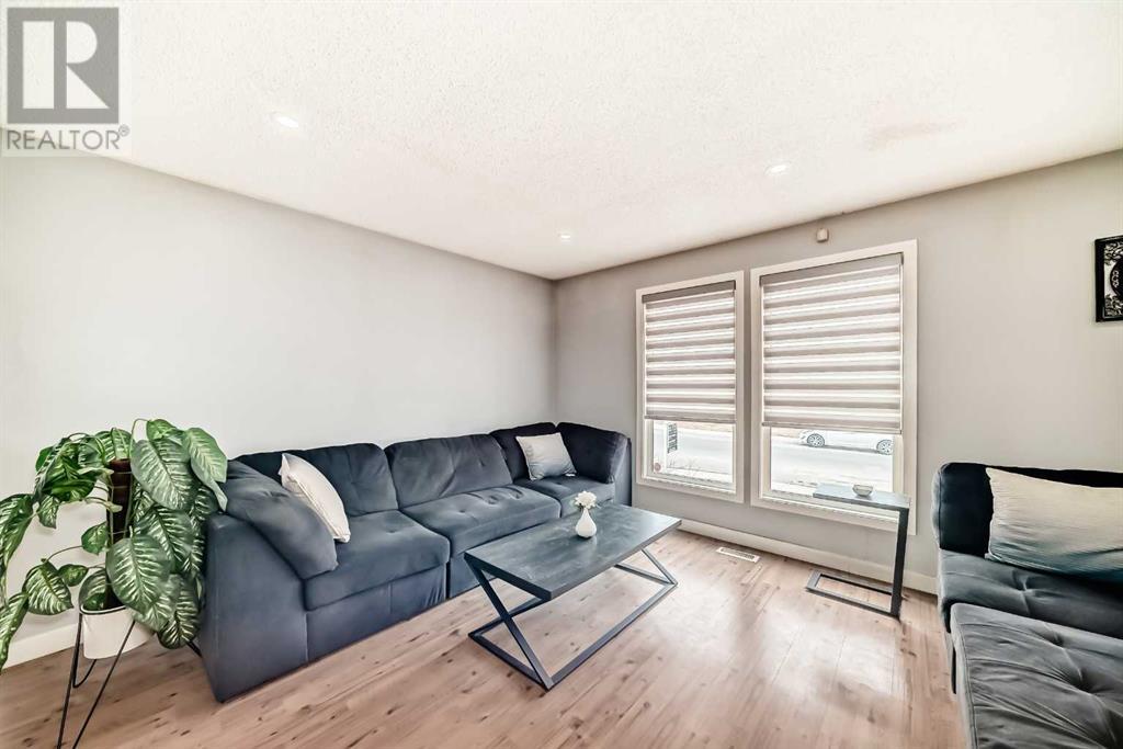 Property at 3419 38 Street NE image 5