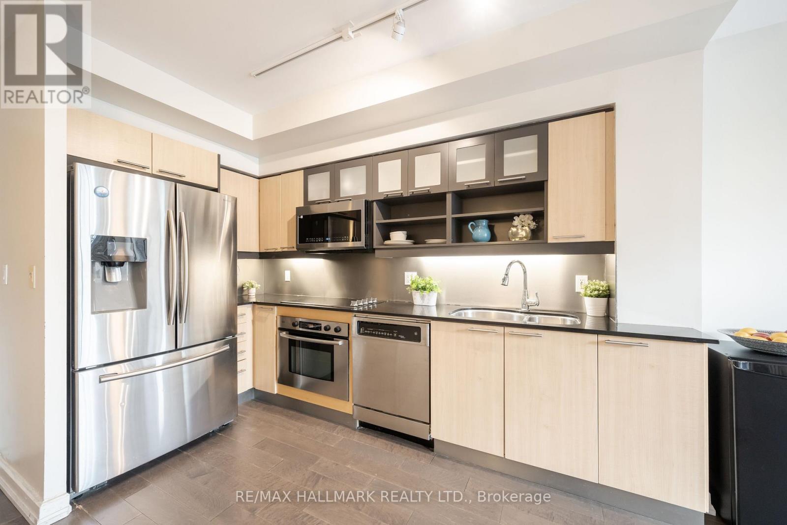 1107 - 36 Blue Jays Way, Toronto, Ontario  M5V 3T3 - Photo 11 - C12122455