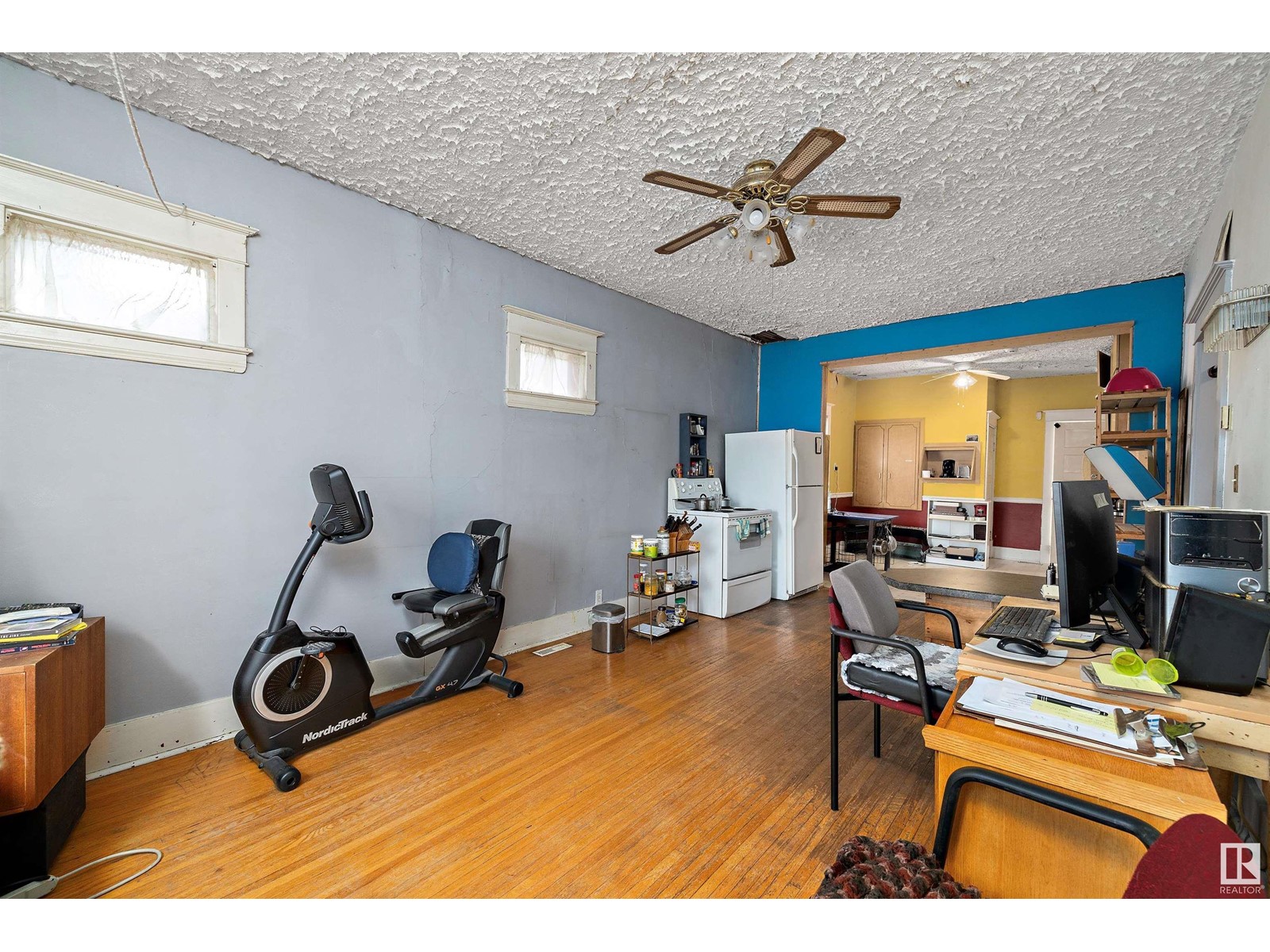 Property at 11932 91 ST NW image 5