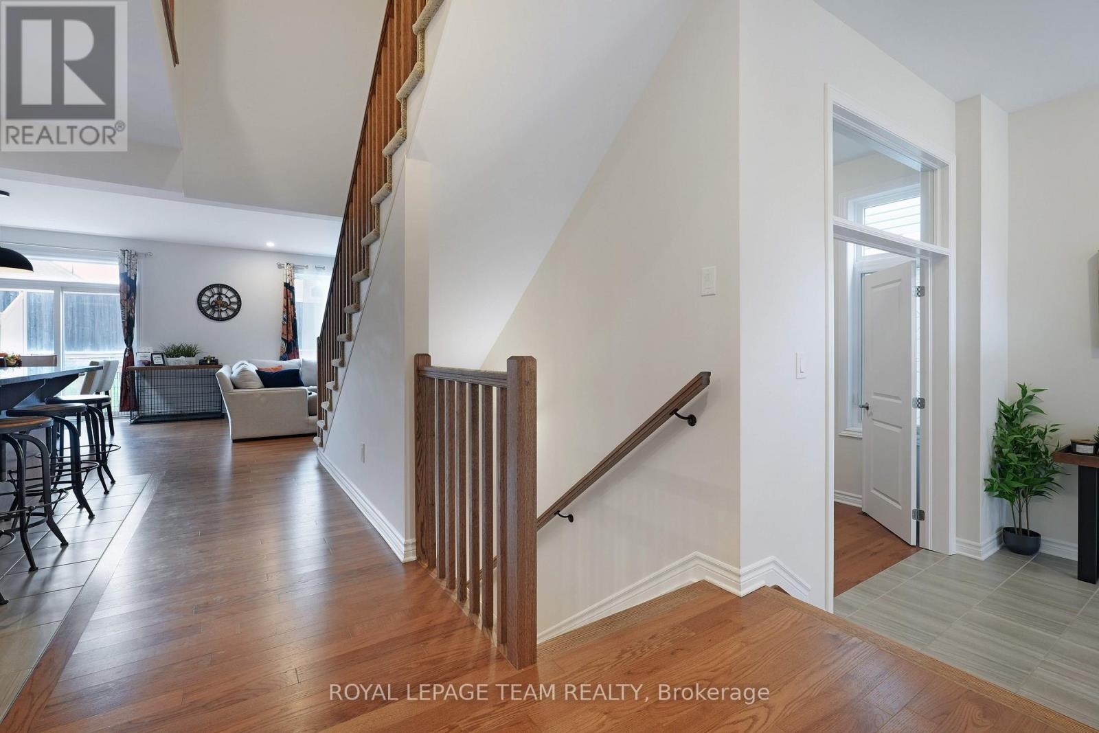 608 Enclave Lane, Clarence-Rockland, Ontario  K4K 0M8 - Photo 10 - X12122465