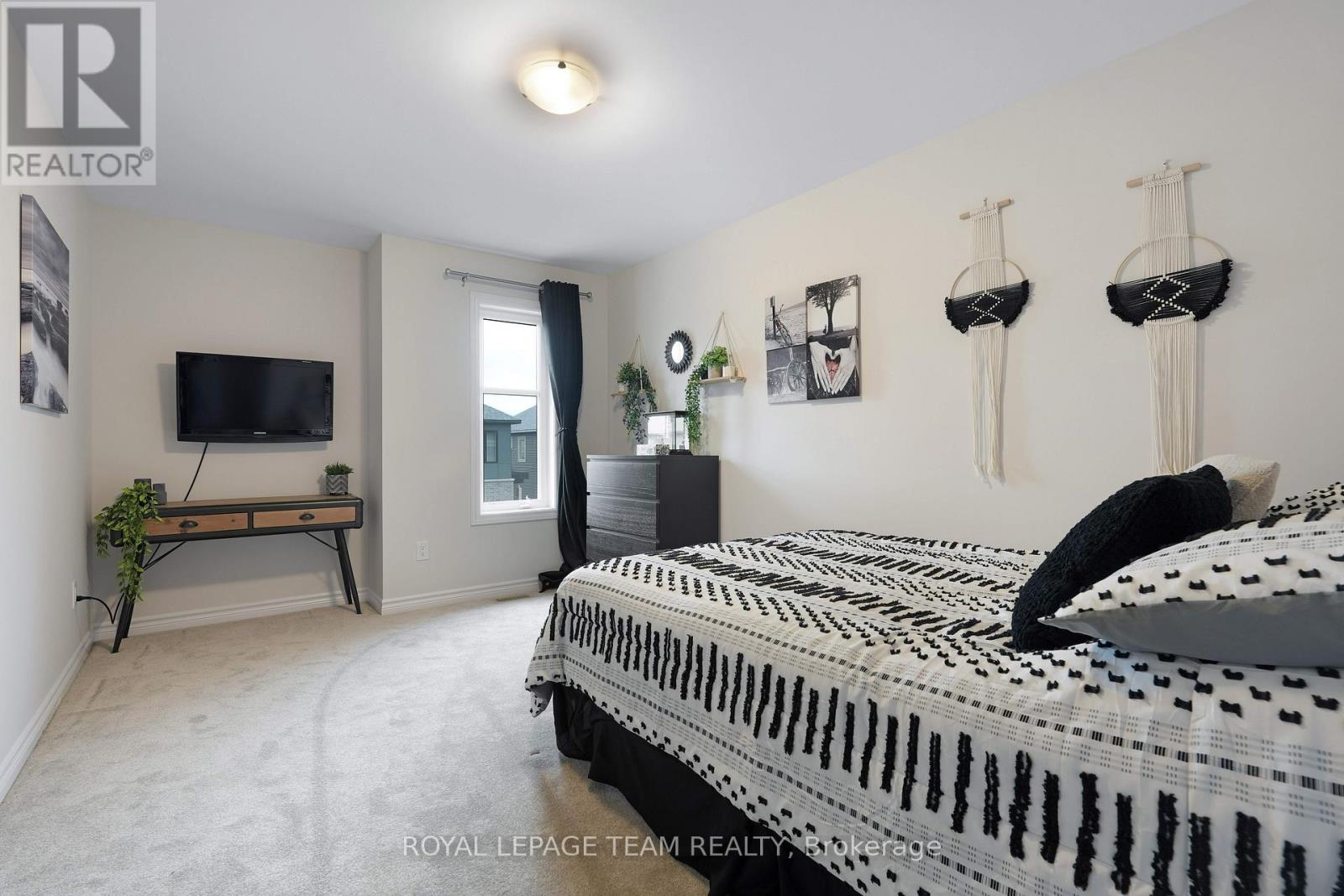 608 Enclave Lane, Clarence-Rockland, Ontario  K4K 0M8 - Photo 25 - X12122465