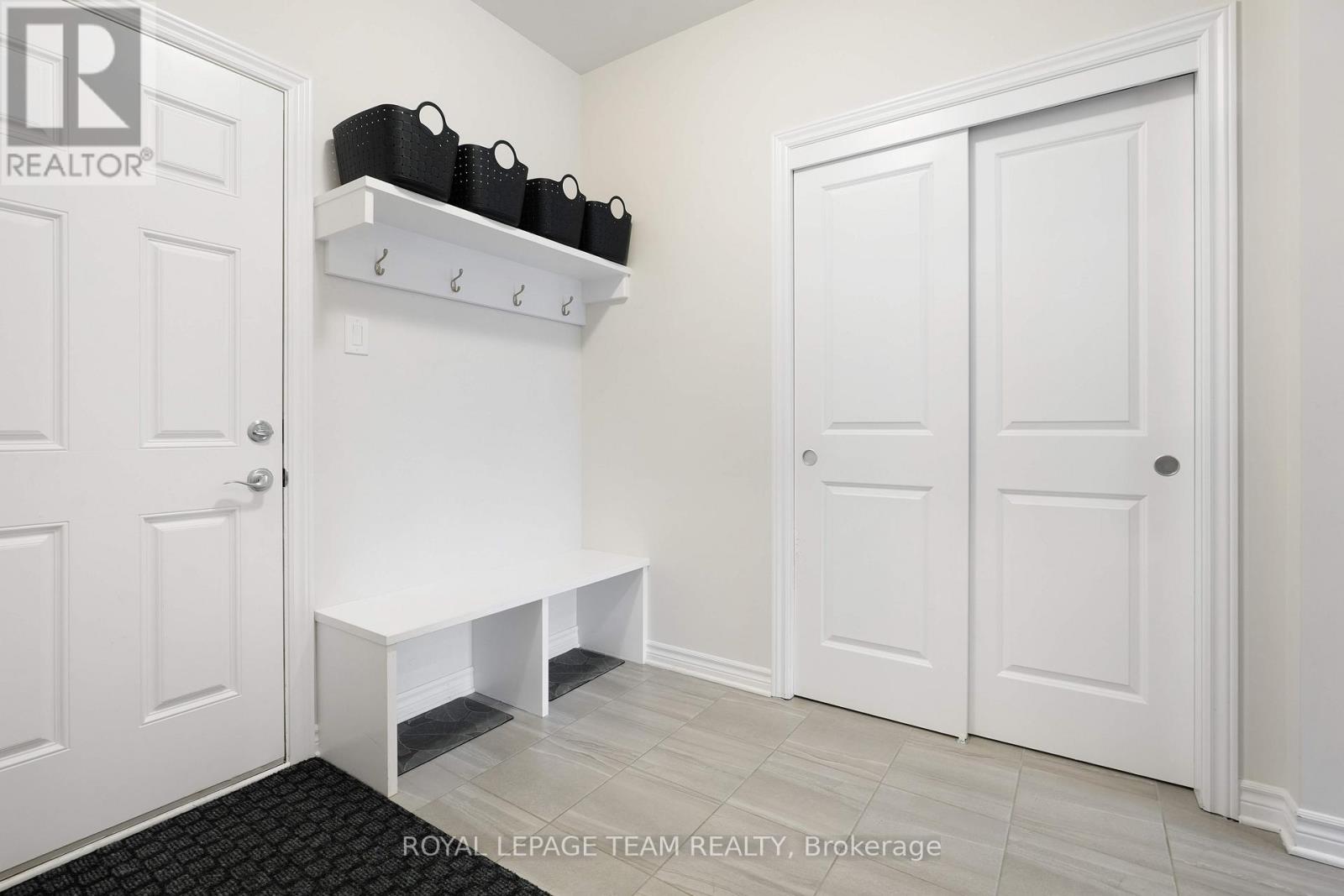 608 Enclave Lane, Clarence-Rockland, Ontario  K4K 0M8 - Photo 8 - X12122465