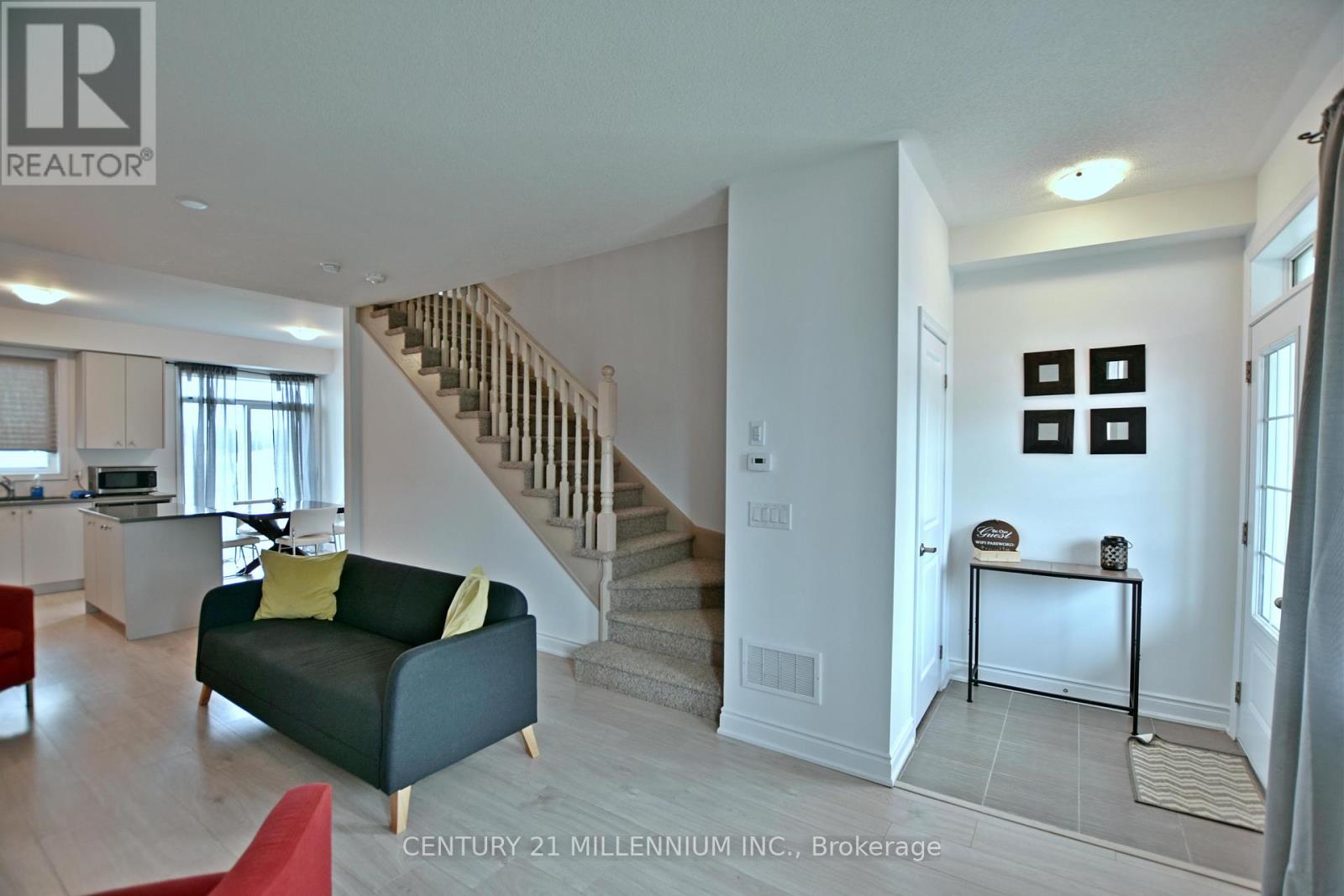 29 Stately Drive, Wasaga Beach, Ontario  L0M 1S0 - Photo 8 - S12122480