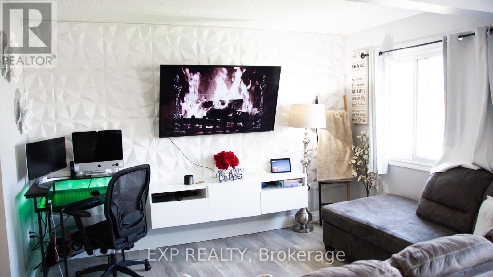 Property at 202 - 454 JANEFIELD AVENUE image 2