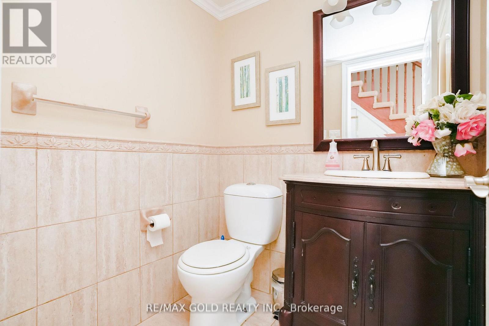 32 Myrtle Court, Brampton, Ontario  L6S 5B2 - Photo 18 - W12122466