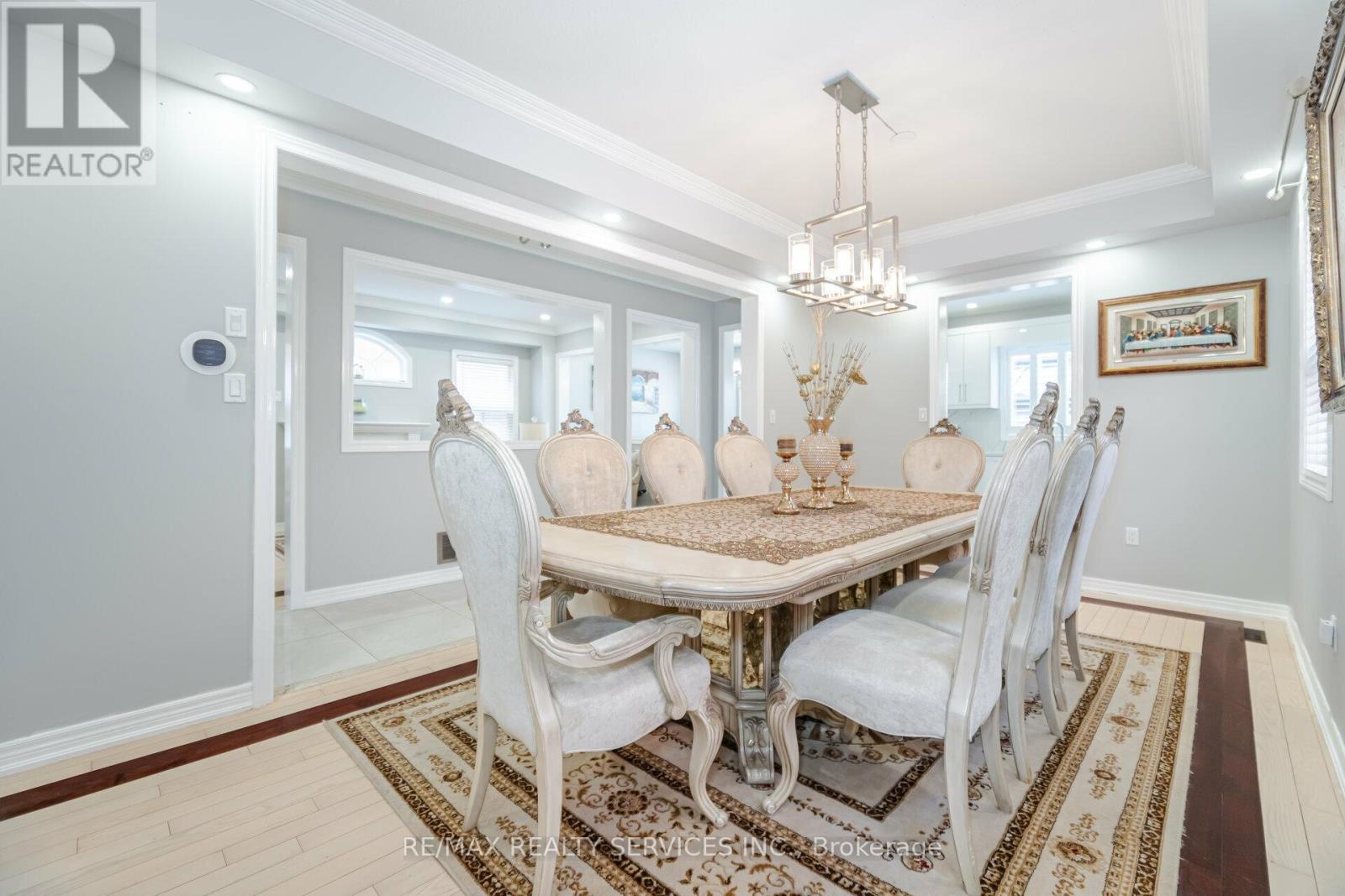 1317 Weller Cross, Milton, Ontario  L9T 6K6 - Photo 10 - W12122472