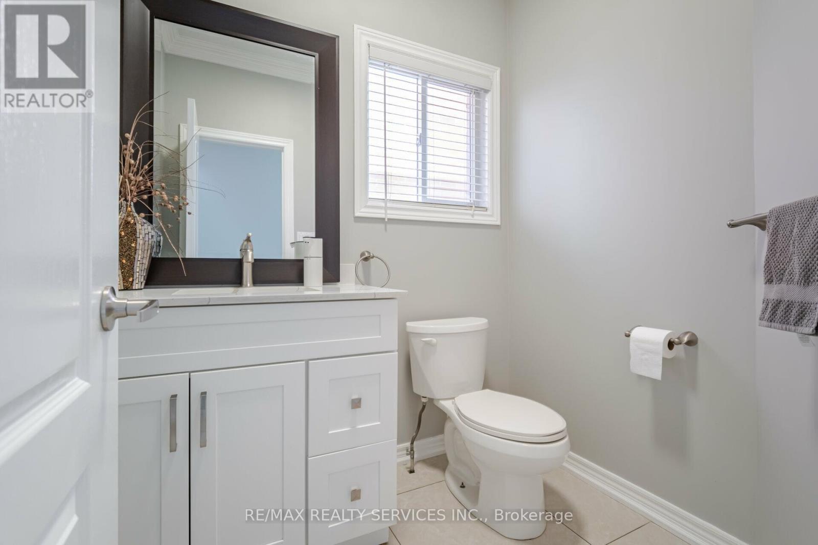 1317 Weller Cross, Milton, Ontario  L9T 6K6 - Photo 20 - W12122472