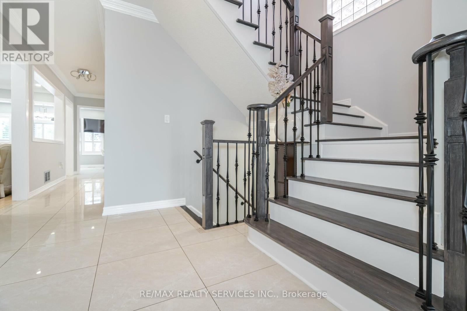 1317 Weller Cross, Milton, Ontario  L9T 6K6 - Photo 22 - W12122472