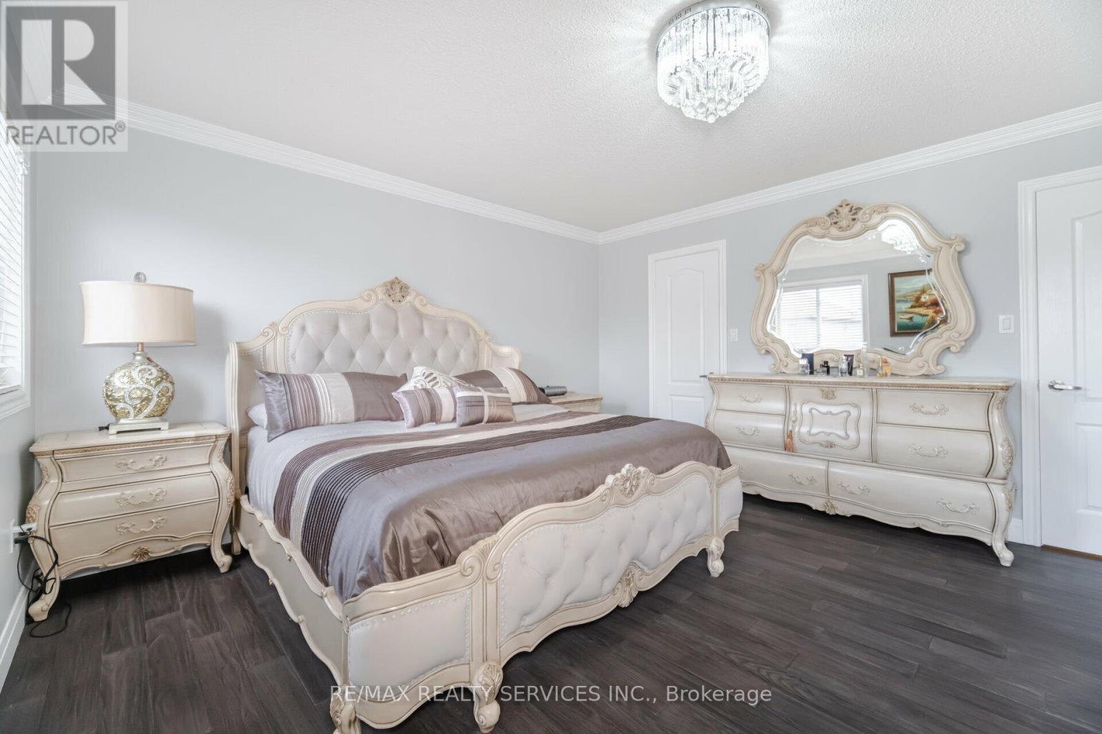 1317 Weller Cross, Milton, Ontario  L9T 6K6 - Photo 25 - W12122472