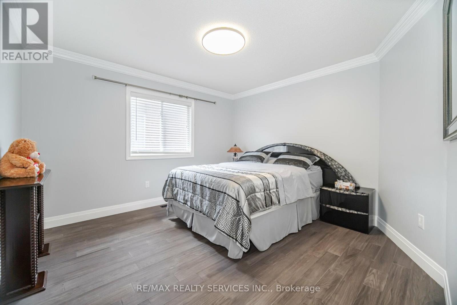 1317 Weller Cross, Milton, Ontario  L9T 6K6 - Photo 32 - W12122472