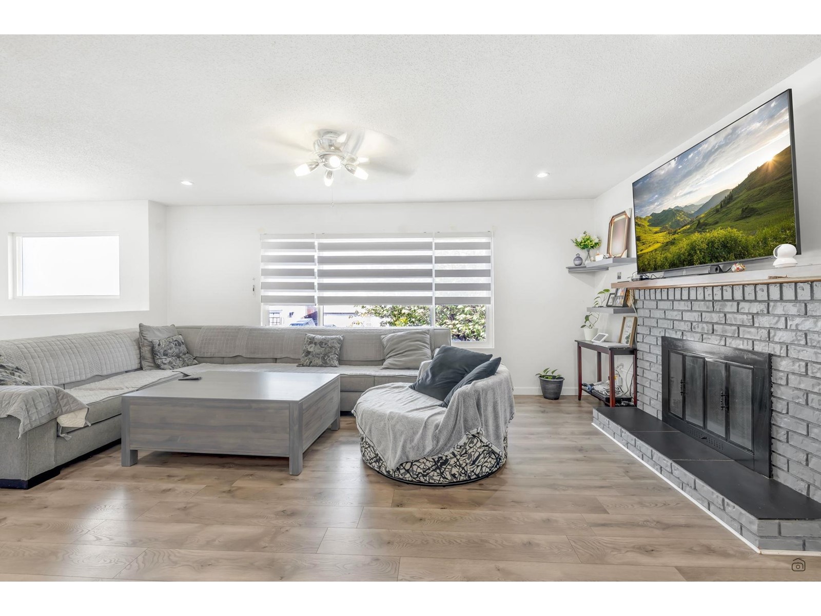 Property at 3441 SECHELT TERRACE image 3