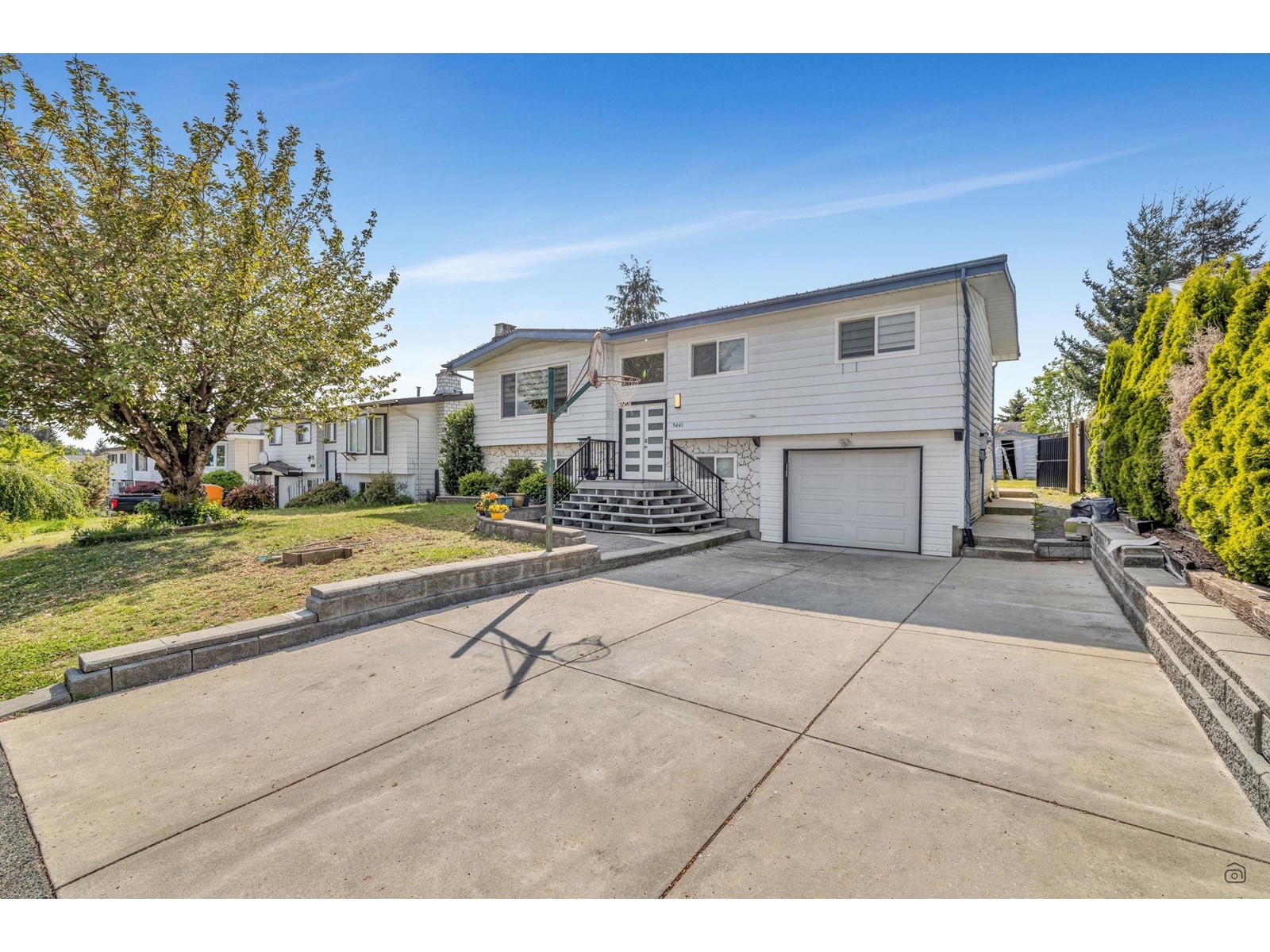 Property at 3441 SECHELT TERRACE image 2