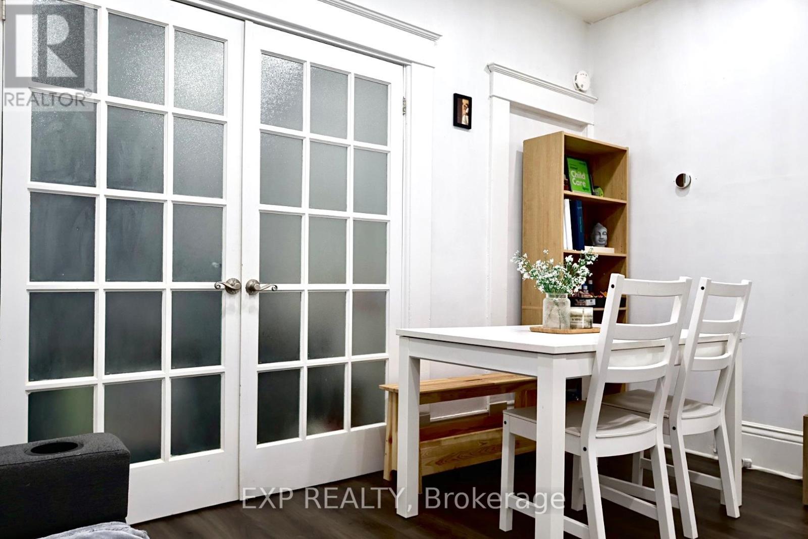226 Sheridan Street, Brantford, Ontario  N3S 4R3 - Photo 4 - X12122484