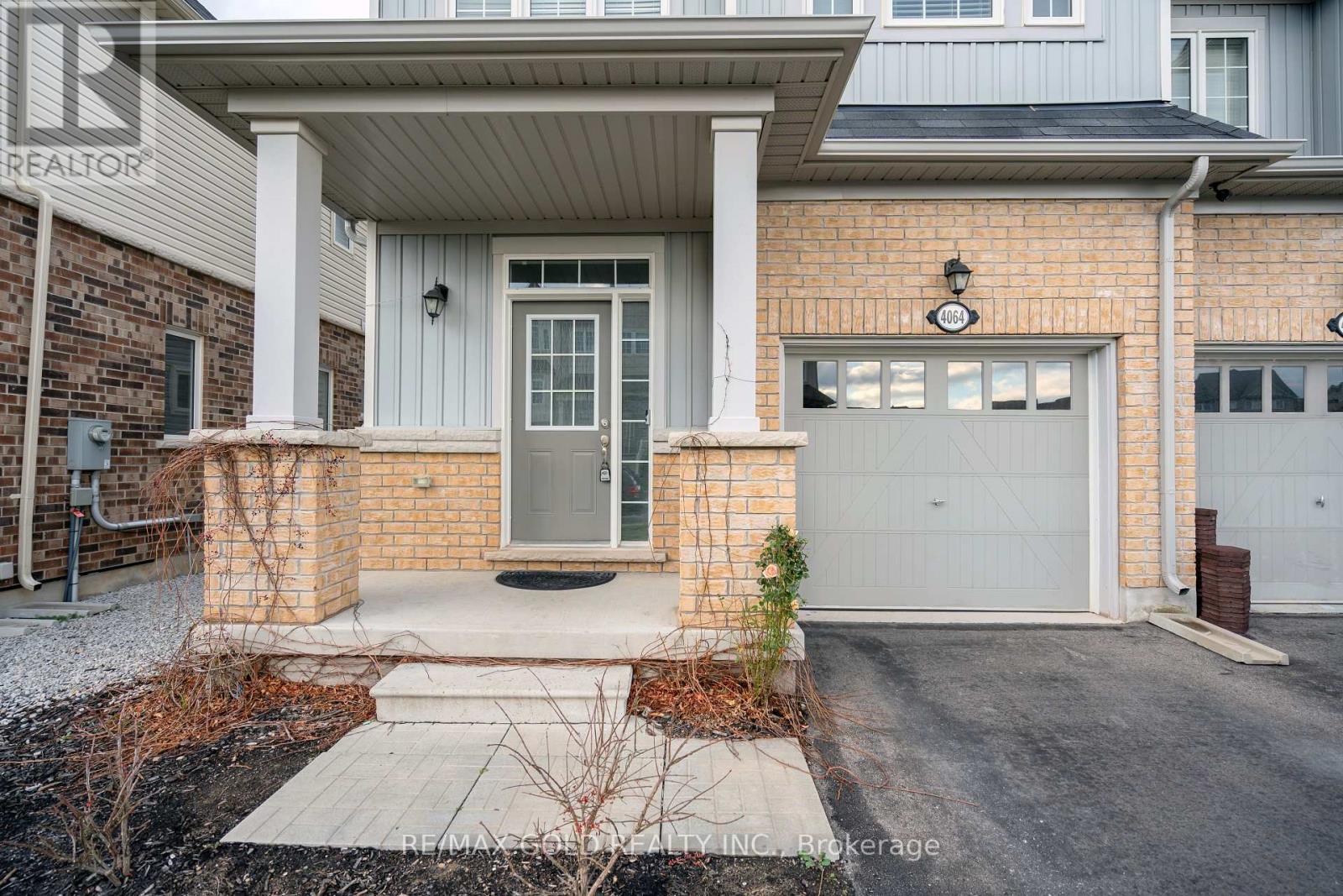 4064 Maitland Street, Lincoln, Ontario  L0R 1B6 - Photo 2 - X12122488